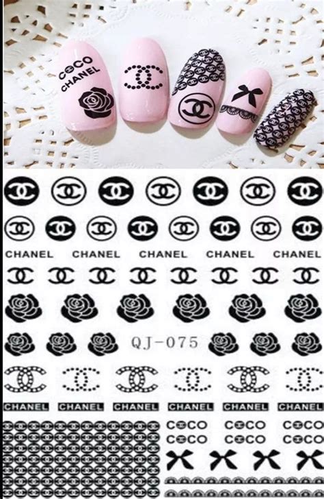 Chanel nails logo